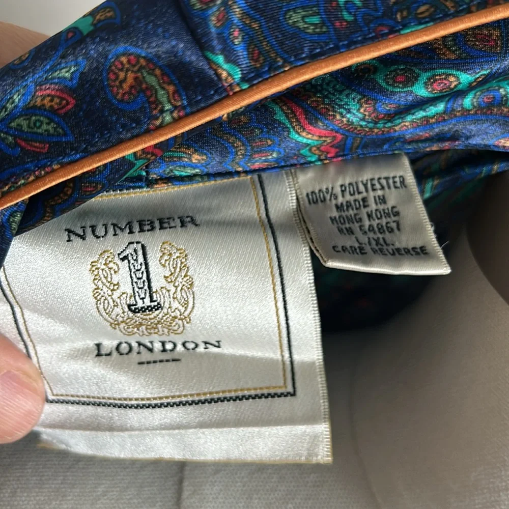 VTG Number 1 London Unisex Satin Elegant Blue Paisley Robe Large X- Large belted - Picture 11 of 14